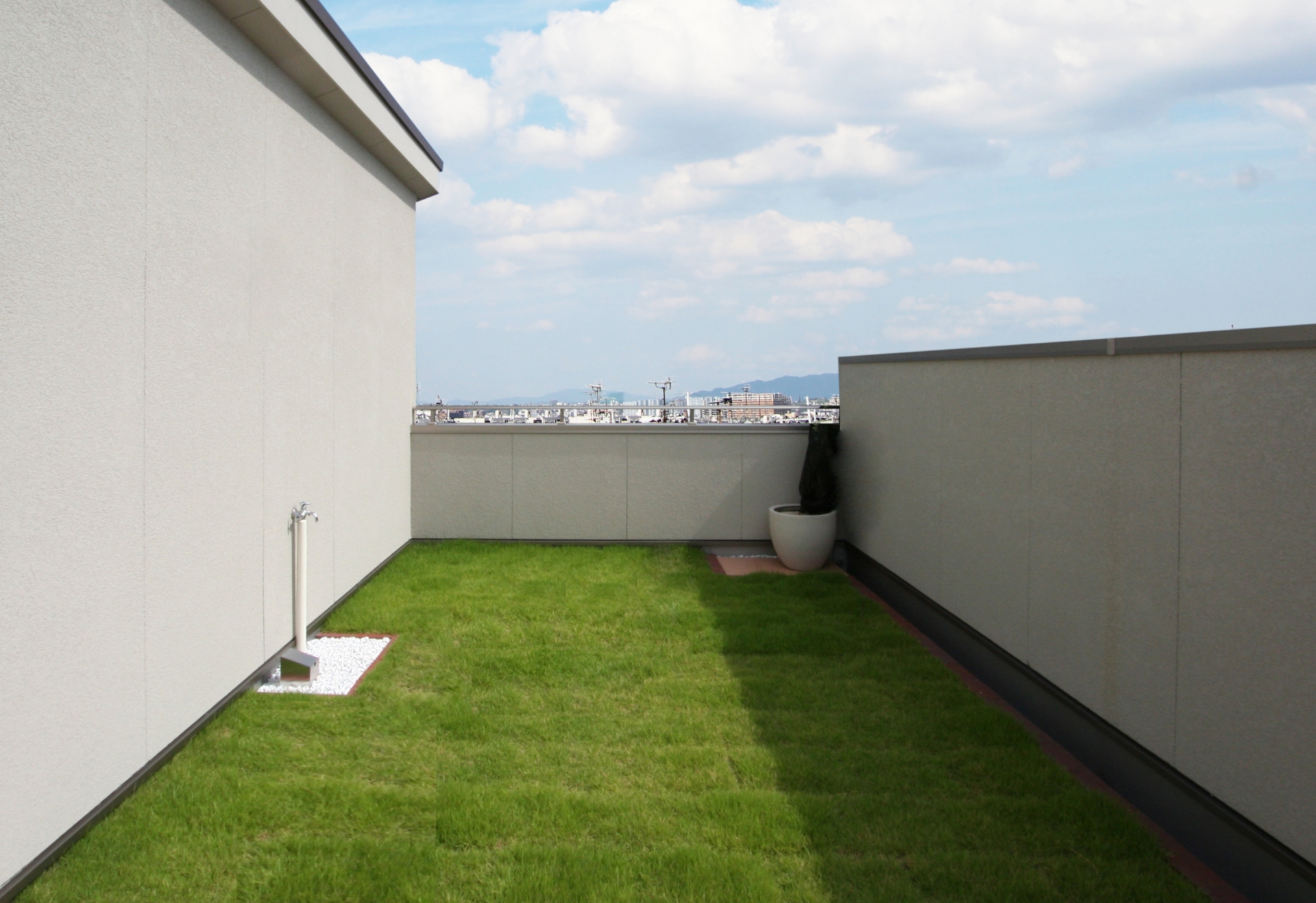 屋上を庭にする暮らし|戸建てで屋上緑化を取り入れるための基本ポイント