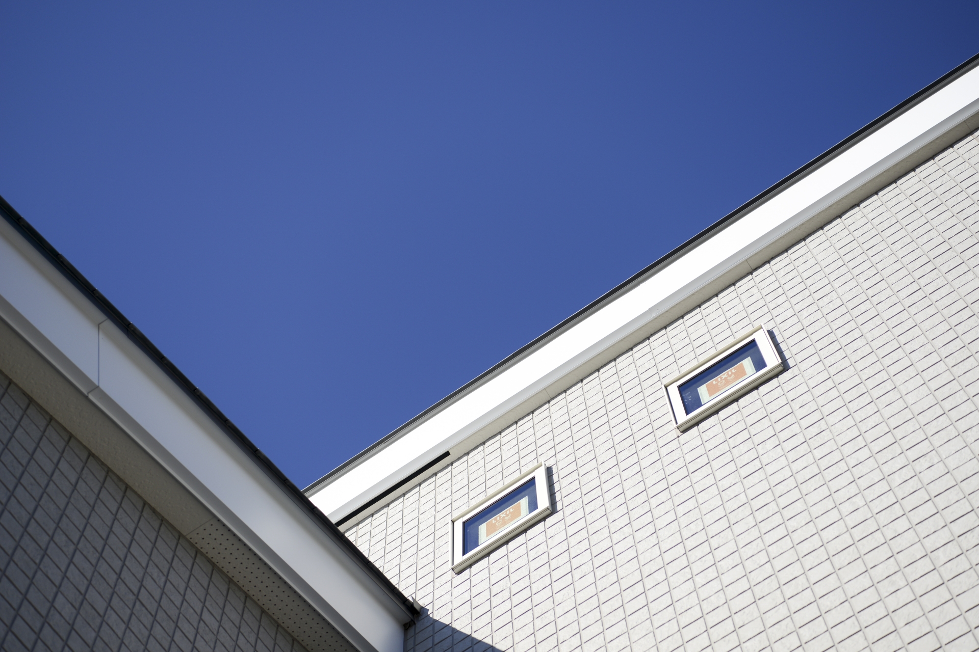 タイル外壁のメンテナンス頻度はどれくらい?耐久性と寿命について