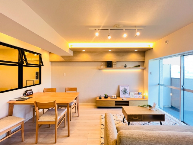 狭く見える原因は家具配置？部屋を広く見せるレイアウト術解説