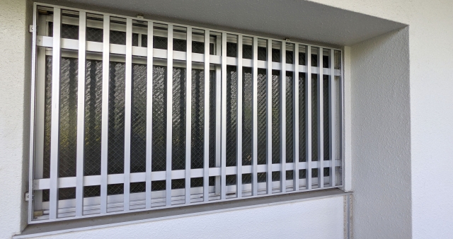 外されにくい面格子の選び方｜防犯性を高める4つのポイント